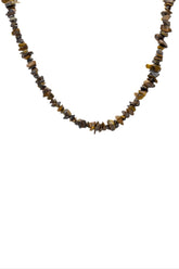 Collar de cuencas de madera circulares color beige con enganche.