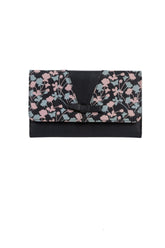 Billetera cyzone negra con flores celestes