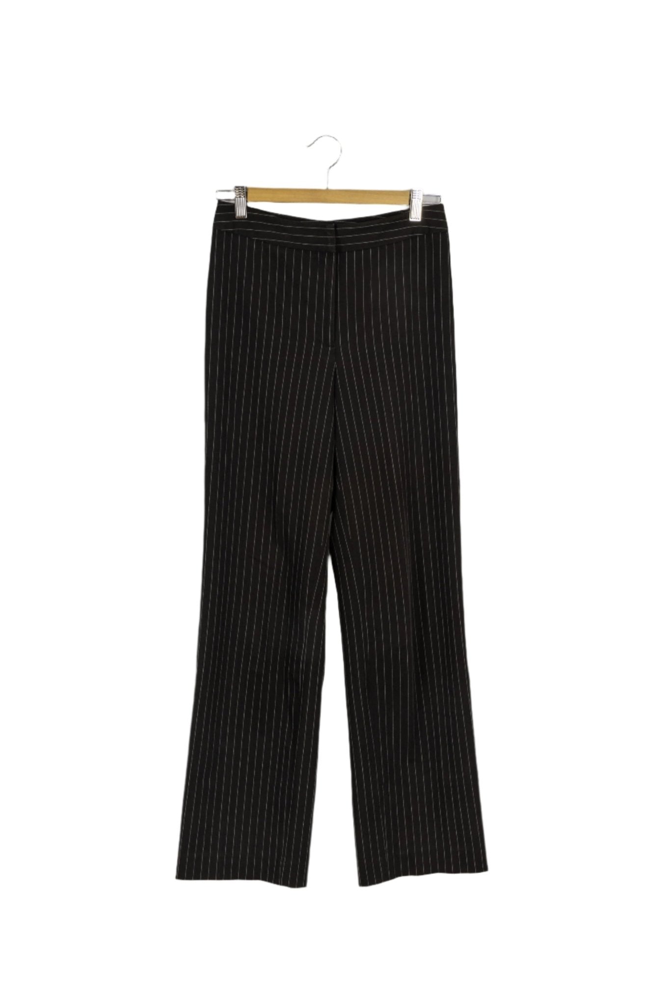 Pantalón de vestir negro a lineas blancas verticales, único