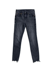 Pantalón jean gris oscuro