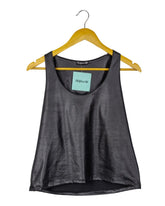 Blusa negra brillante, manga cero, talla S.
