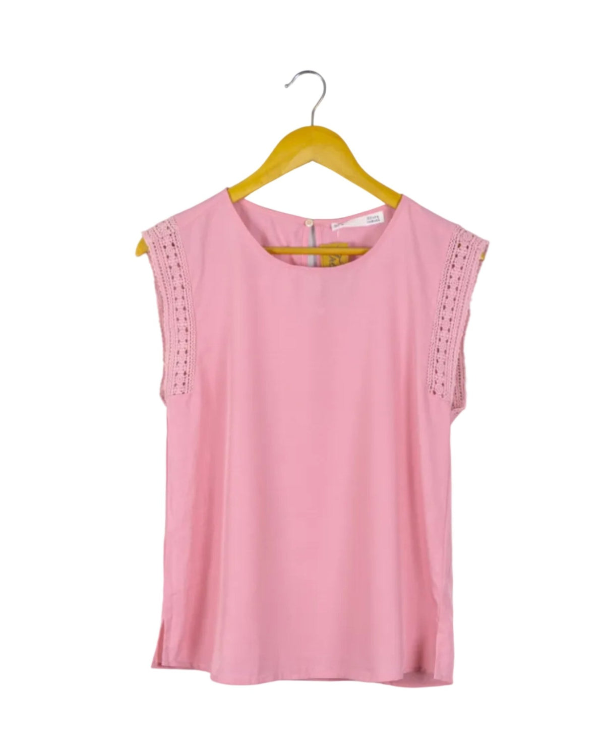 Blusa Sfera rosa, manga cero, cuello redondo.