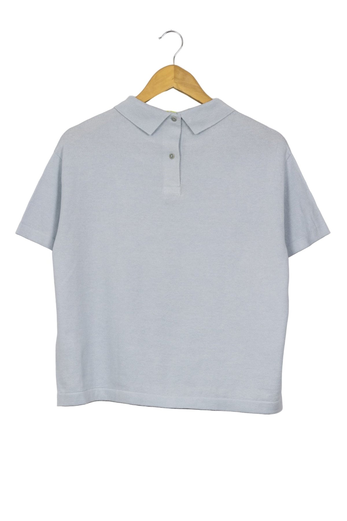 Chompita Addition celeste con cuello camisero en ambos lados