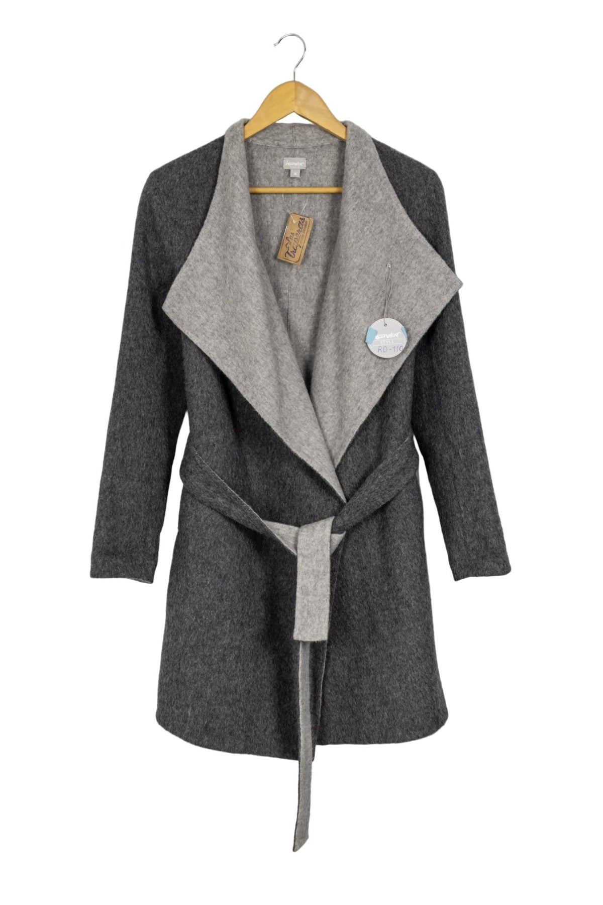 Abrigo Hessnatur plomo y gris con cinto para amarar