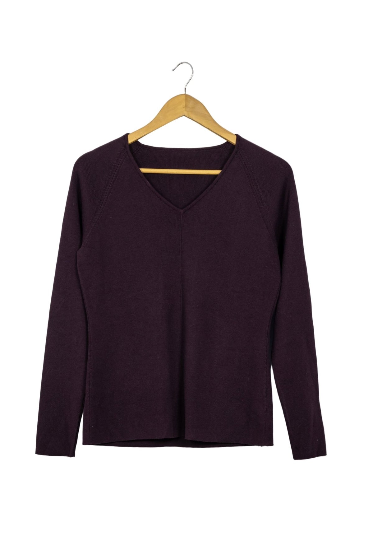 Chompa guinda cuello en V