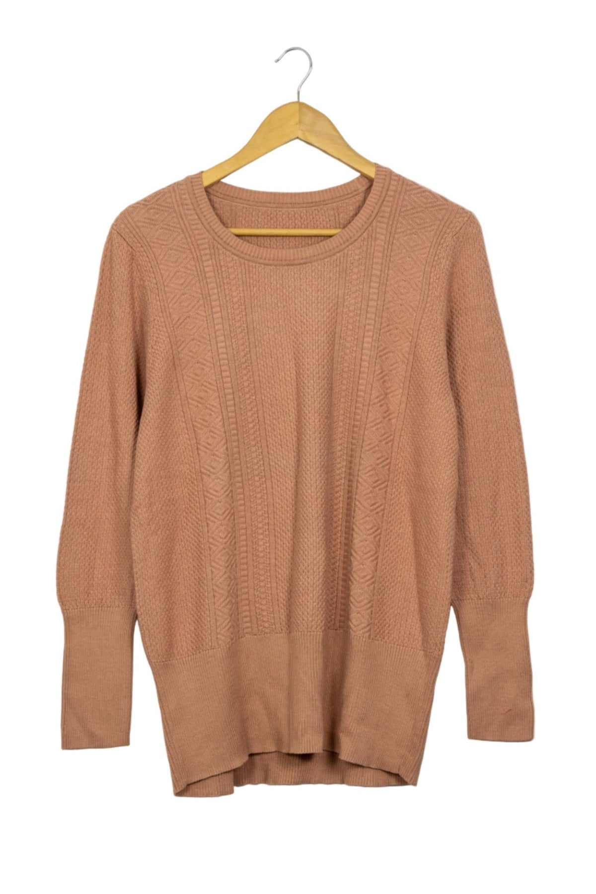 Chompa anaranjada con texturas