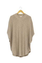 Chompa poncho tono arena