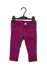 Pantalón morado tipo jean