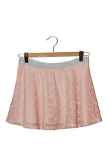 Falda de encaje rosa forrada
