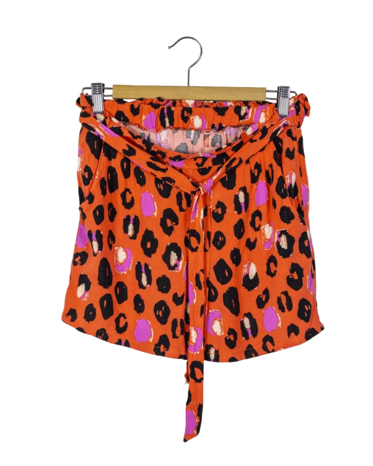 Short naranja animal print, medidas proporcionadas