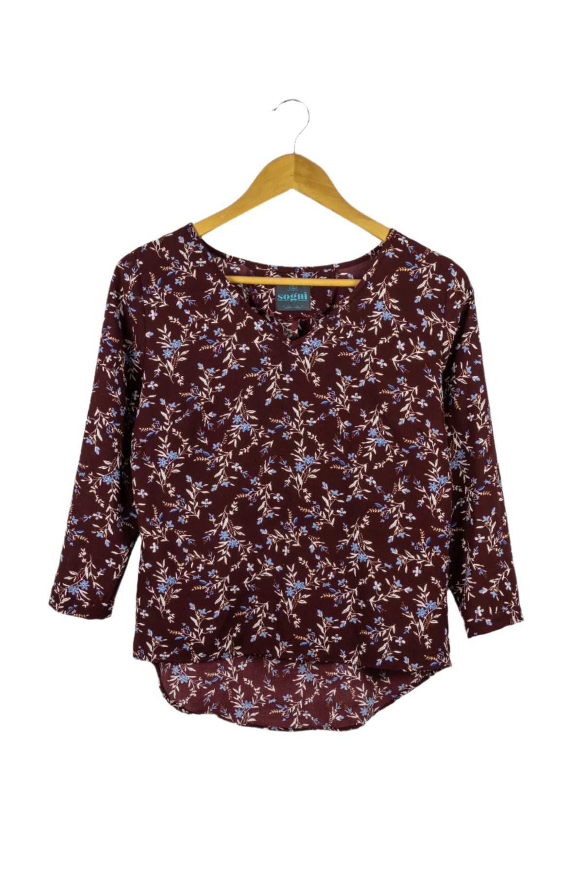 Blusa de color vino