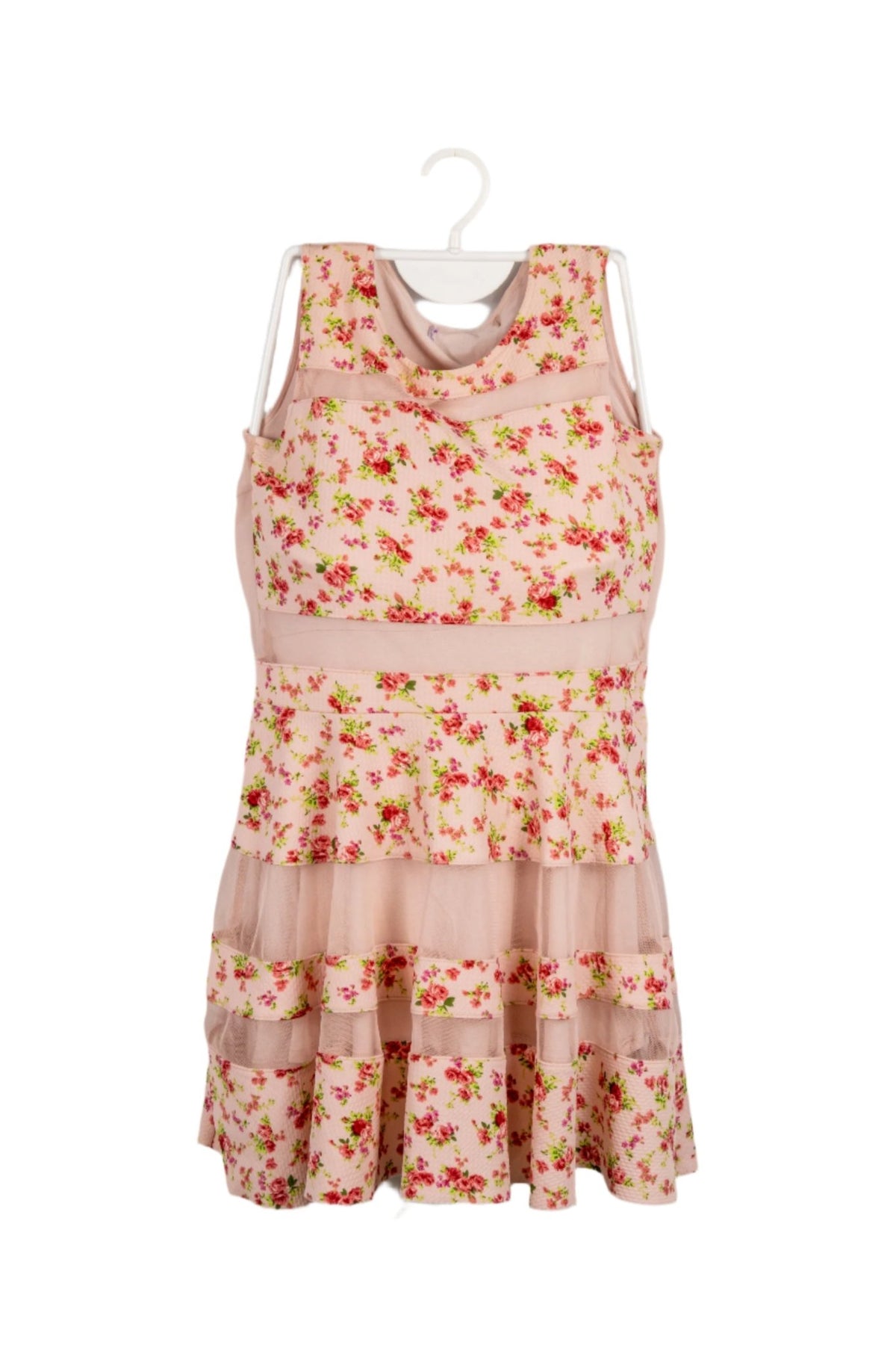 Vestido rosado con flores rojas