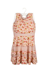 Vestido rosado con flores rojas