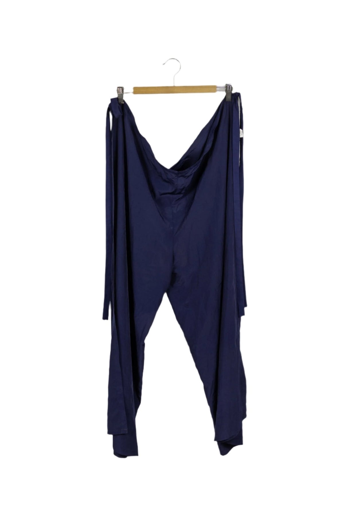Pantalón Anma azul marino ligero envolvente con tiras para cruzar y amarrarlo.