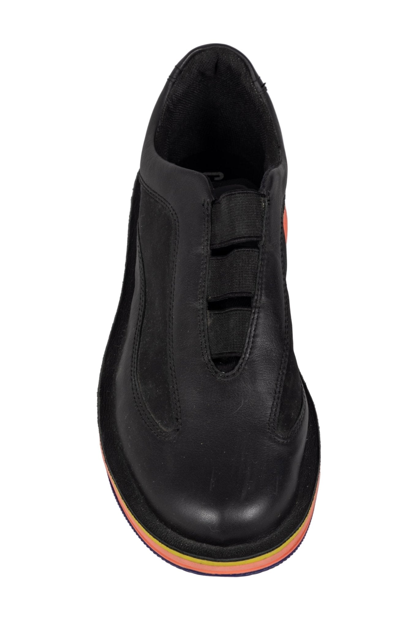 Zapatillas Camper negras con suela neón sin pasadores